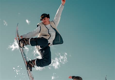 Die besten Freestyle Snowboards? (Vergleich 2024)