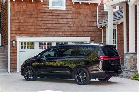 2025 Chrysler Pacifica Pinnacle: The Ultimate Minivan With A New Look And Hybrid Option | New ...