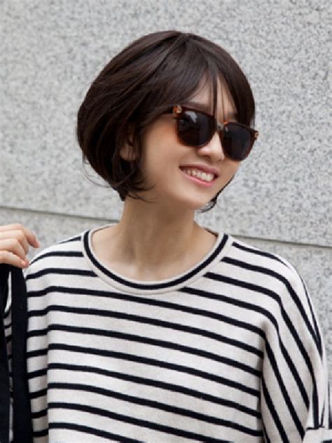 Pin by tipsy turtle on Geez Louise ! | Korean short hair, Short hair with bangs, Long face ...