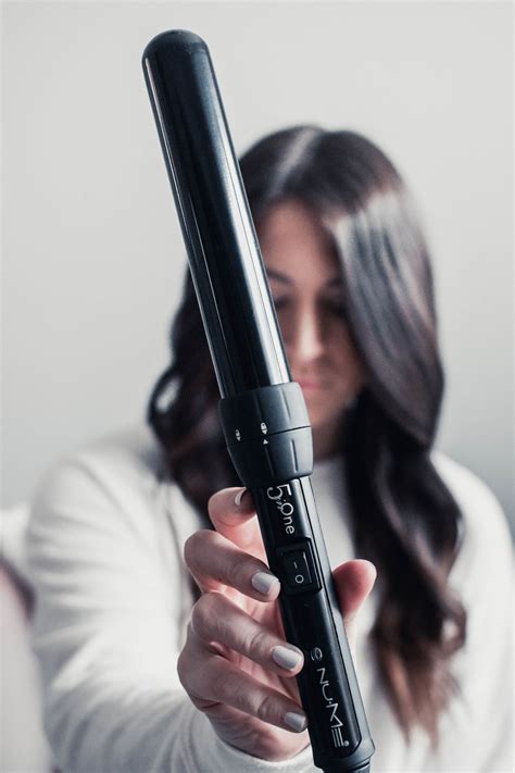 How to Curl Your Hair with a Wand | Pine Barren Beauty | nume 5 in one ...