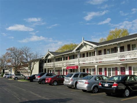 Pet Friendly Lodging Breckenridge: Port Washington Wi Hotels And Lodging