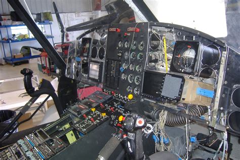 Aero Interiores by L´AEREO: Bell 212 INSTRUMENT PANEL UPGRADE & AVIONICS