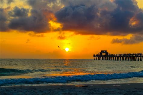 Naples Pier Sunset in Naples, FL [OC][5184x3456] : r/ImagesOfFlorida