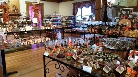 Hebert's Candy Mansion (Shrewsbury) - 2021 All You Need to Know BEFORE ...