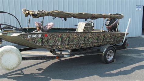 Tracker Center Consoles Used1654 Grizzly Camo Duck | BoatTEST.com