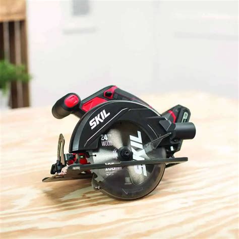 5 Best Battery Powered Circular Saws Reviewed