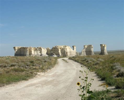 Kansas, Mount Sunflower (4,039 feet) - summitchicks.com