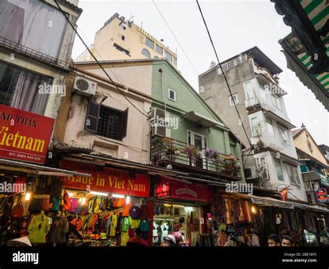 Hanoi, Vietnam - March 7, 2016: Historic houses of the Old Quarter Stock Photo - Alamy