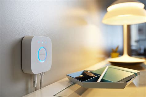 Philips future-proofs smart lights with Apple HomeKit, Siri and new hub ...