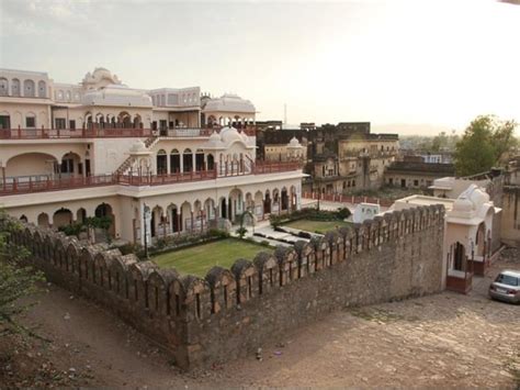 10 Famous Palaces in Jaipur, Jaipur Palace, Palaces in Jaipur