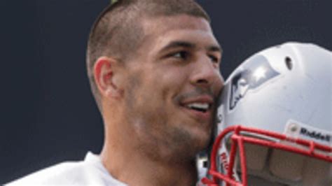 Aaron Hernandez, Patriots agree to long-term deal