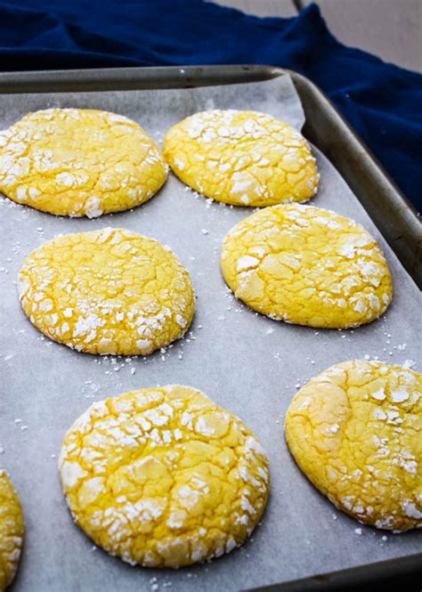 Easy Lemon Cake Mix Cookies #SpringSweetsWeek ⋆ Books n' Cooks