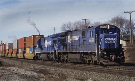 A one-of-a-kind Conrail locomotive - Trains