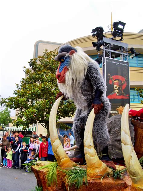 Rafiki | Rafiki from The Lion King in Disney Cinema Parade, … | Flickr