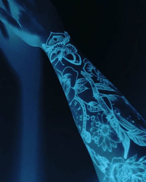 45 best Amazing Glow In The Dark Tattoos images on Pinterest | Dark tattoo, Tattoo black and Uv ...