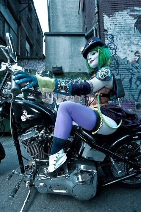 Duela Dent cosplay Photo by JMH Images | Best cosplay, Dc comics characters, Cosplay characters