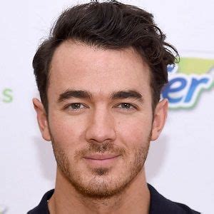 Kevin Jonas Bio, Affair, Married, Ethnicity, Age, Height, Wife