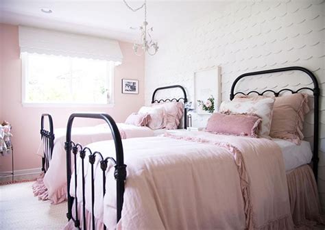 15+ Of Joanna Gaines' Best Kids' Room Decorating Ideas | Big girl bedrooms, Girl room, Room