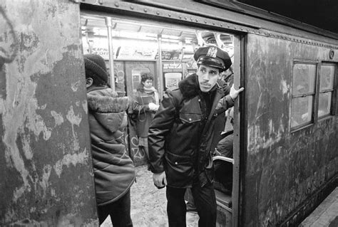 26 Disturbing Pictures From New York Subway History | New york subway ...