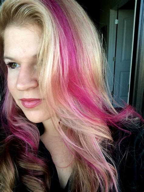 Punky Colour Flamingo: I dyed my hair hot pink! - MomDot | Pink hair streaks, Dye my hair, Hair ...