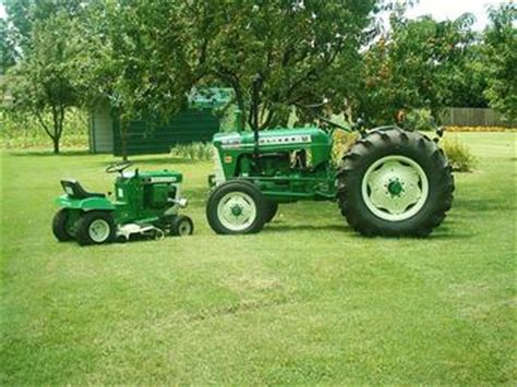 1964 Oliver 550 - TractorShed.com