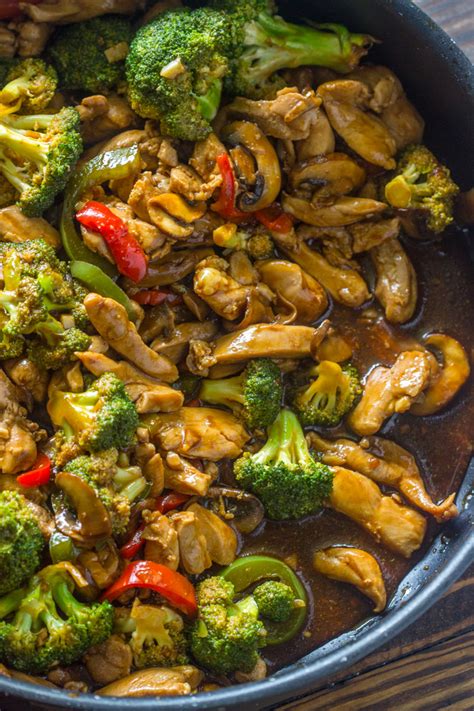 20 Minute Chicken Broccoli & Mushroom Stir-Fry | Gimme Delicious