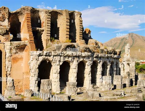 Capua Amphitheater - Capua amphitheatre 03 Stock Photo - Alamy