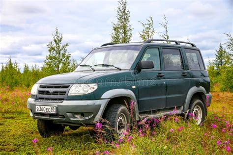 UAZ 3163 Patriot editorial stock image. Image of cross - 100224854