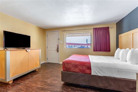 Econo Lodge Clovis in Clovis, NM (Hotels & Motels) - 575-763-3439 ...