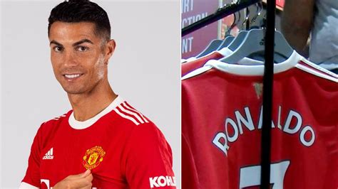 Cristiano Ronaldo: New Manchester United No 7 smashes shirt sale record and causes media frenzy ...