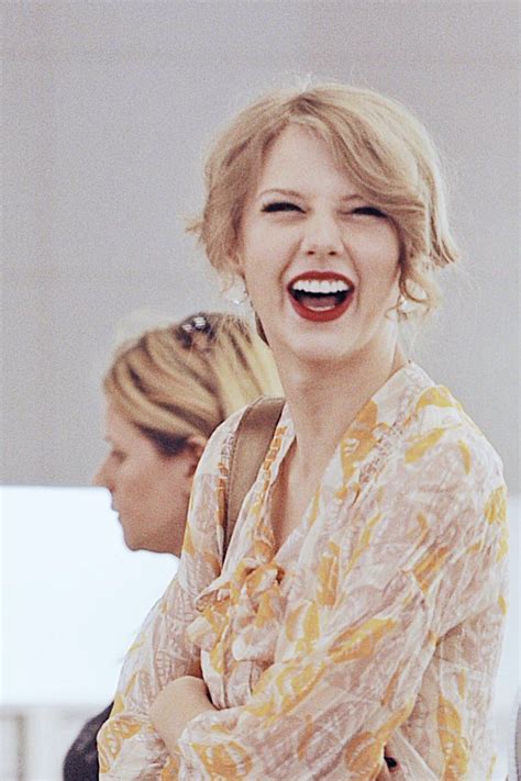 Taylor Swift Smile Wallpapers - Wallpaper Cave