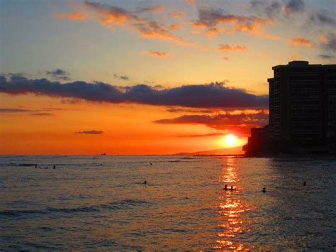 Waikiki Beach Sunset | Waikiki beach, Beach sunset, Sunset