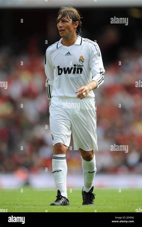 Gabriel heinze real madrid hi-res stock photography and images - Alamy