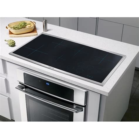 Electrolux 36-in 5 Elements Stainless Steel Induction Cooktop in the ...