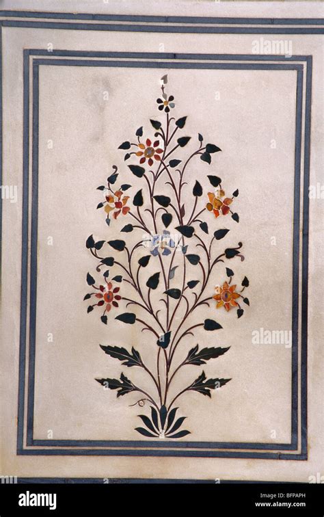 HPA 65571 : Pietra Dura work ; City palace ; marble inlay ; Jaipur ...