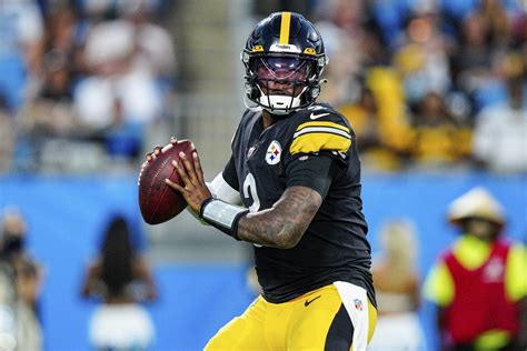 Steelers QB Dwayne Haskins killed in auto accident | AP News