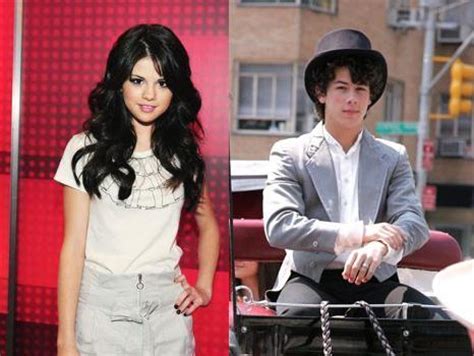 Selena Gomez & Nick Jonas' Cyber Love - Sponkit Celebrity Blog