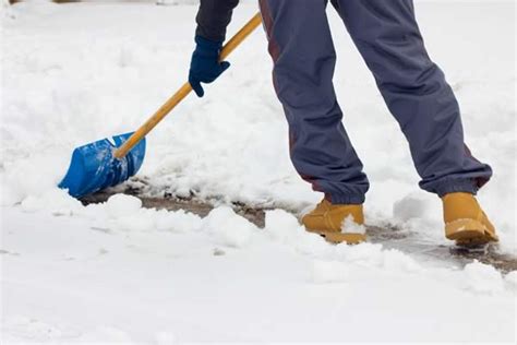 Sidewalk Snow Removal: Snow Shoveling Service: Hartford Wisconsin