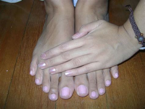 Bubble Gum Pink Toe Nails