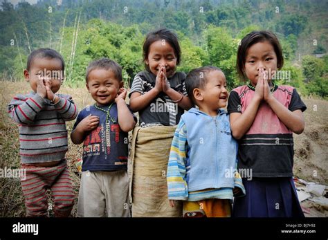 Nepali children in Chyawabesi, Nepal Stock Photo - Alamy