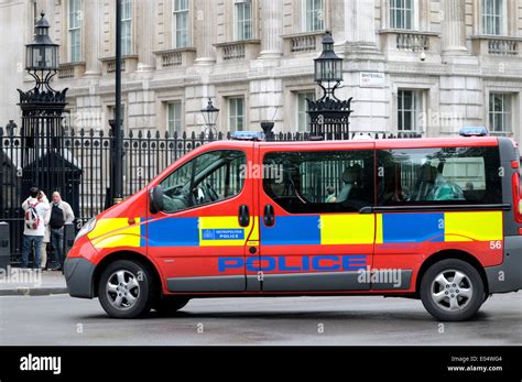 Uk police van hi-res stock photography and images - Alamy