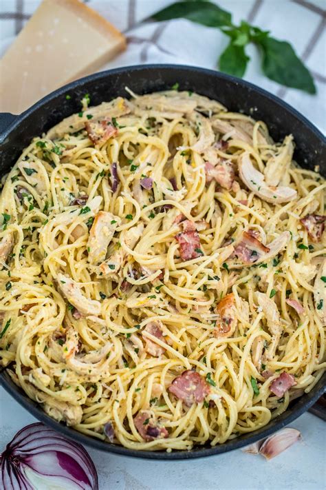 Best Chicken Carbonara Pasta Recipe [VIDEO] - S&SM