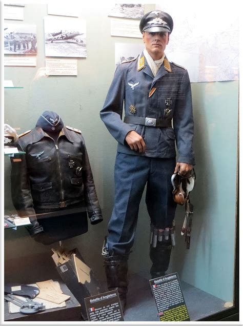 Pin by Michael Hall on Мой храм | Luftwaffe pilot, Wwii uniforms, German uniforms