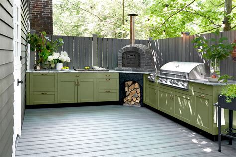 Luxury Stainless Steel Outdoor Kitchen l Trex Outdoor Kitchens