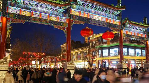 China Life: Festive night views in Beijing's Qianmen Street - CGTN