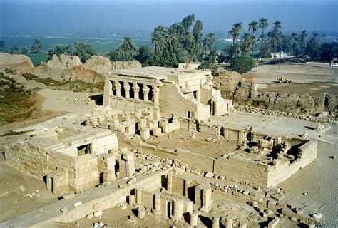 Dendera Temple complex - Wikipedia