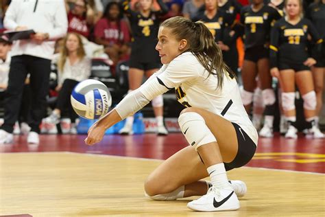 Photos: Iowa Volleyball at Iowa State – University of Iowa Athletics