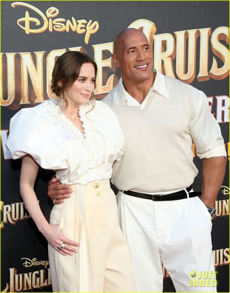 Photo: emily blunt dwayne johnson edgar ramirez jungle cruise premiere 25 | Photo 4594952 | Just ...