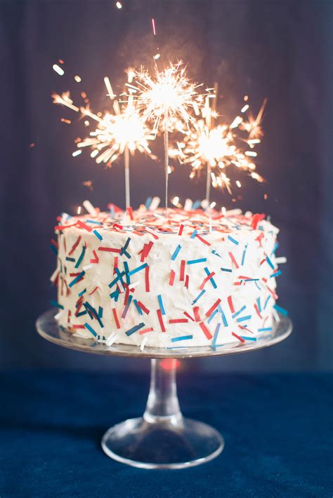 4th of July Cake and 14 Other Shamelessly Patriotic Desserts | StyleCaster