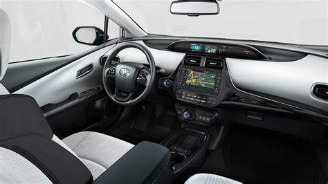 Toyota Upgrades Prius Plug-in Hybrid In Europe To A 5-Seater | AutoMoto Tale